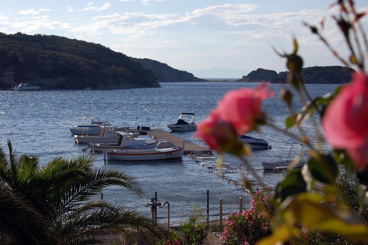 Beach Villa Ema Supetarska Draga Esterno foto